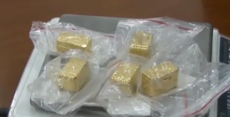 穿越豪門之娛樂后宮(1-300章)txt