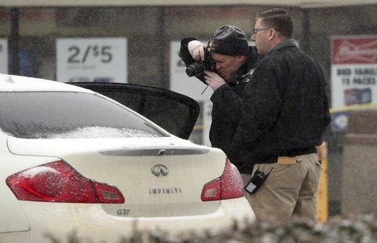 縱使相逢應(yīng)不知by鬼丑