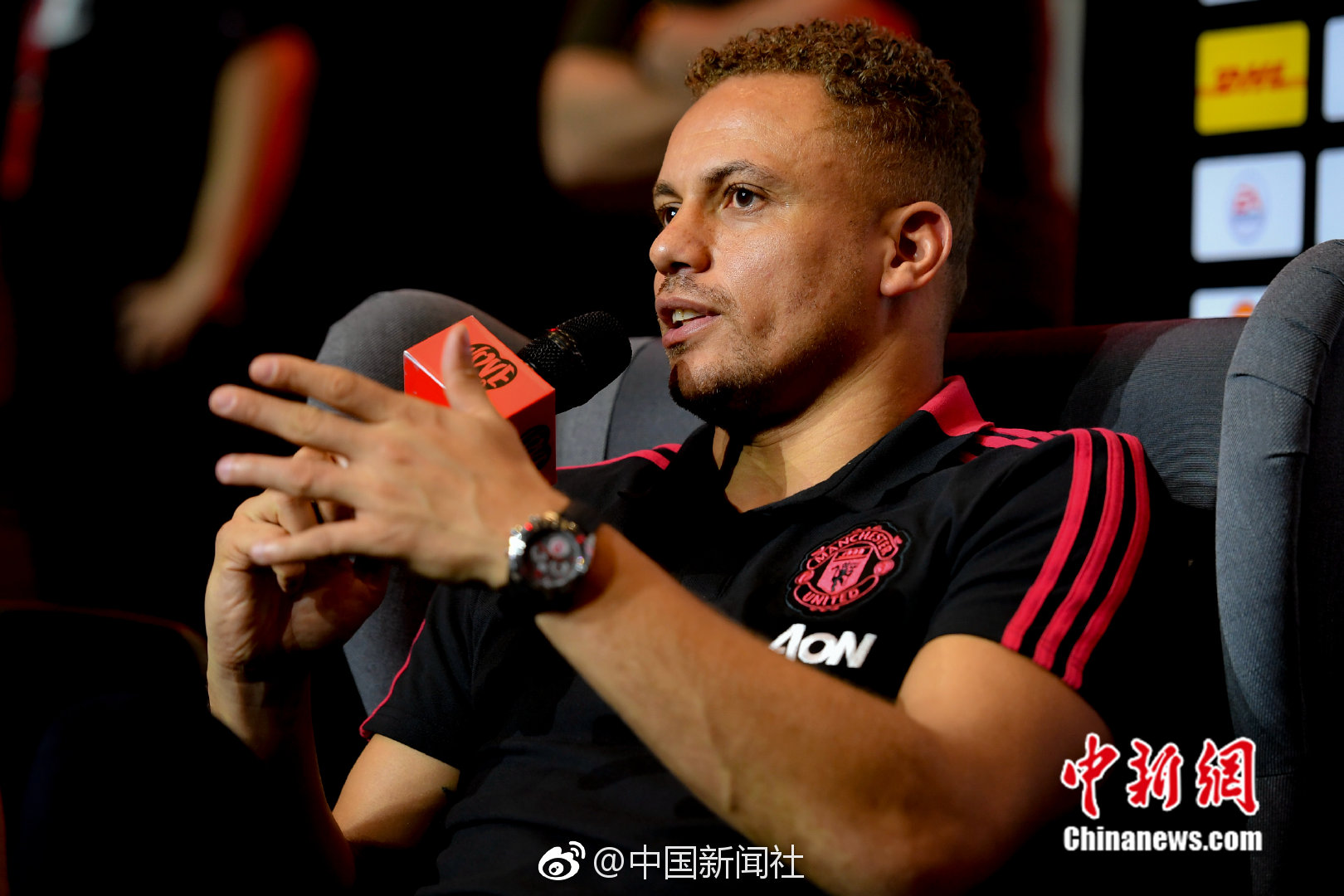 總裁對(duì)秘書(shū)心動(dòng)了