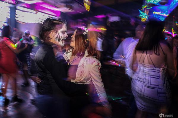 《鮫人餌》by崖生出版