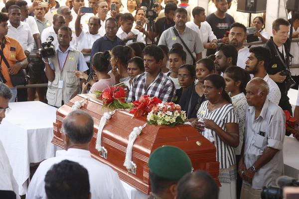 晨曦by周而復(fù)始 趣書網(wǎng)