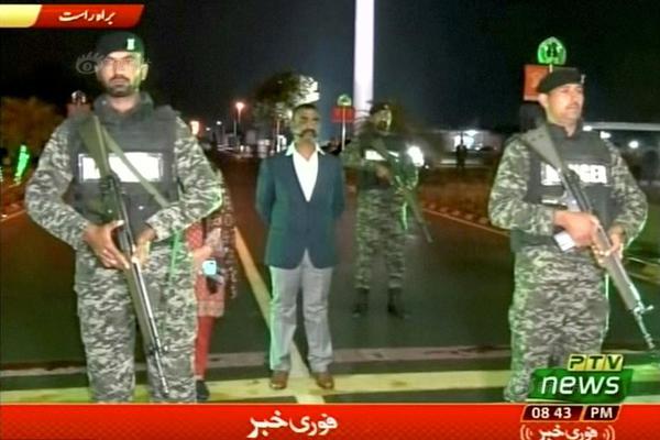 只想和你睡1v 1h月半喵筆趣閣下載