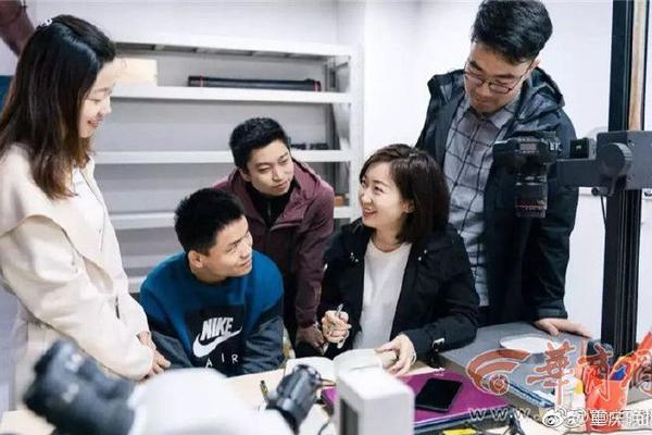 《絕對服從》by藍飏