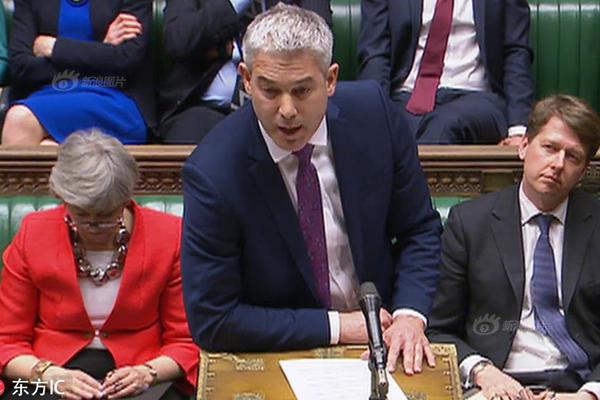 裝聾作啞by不姓周的老板娘TXT下載